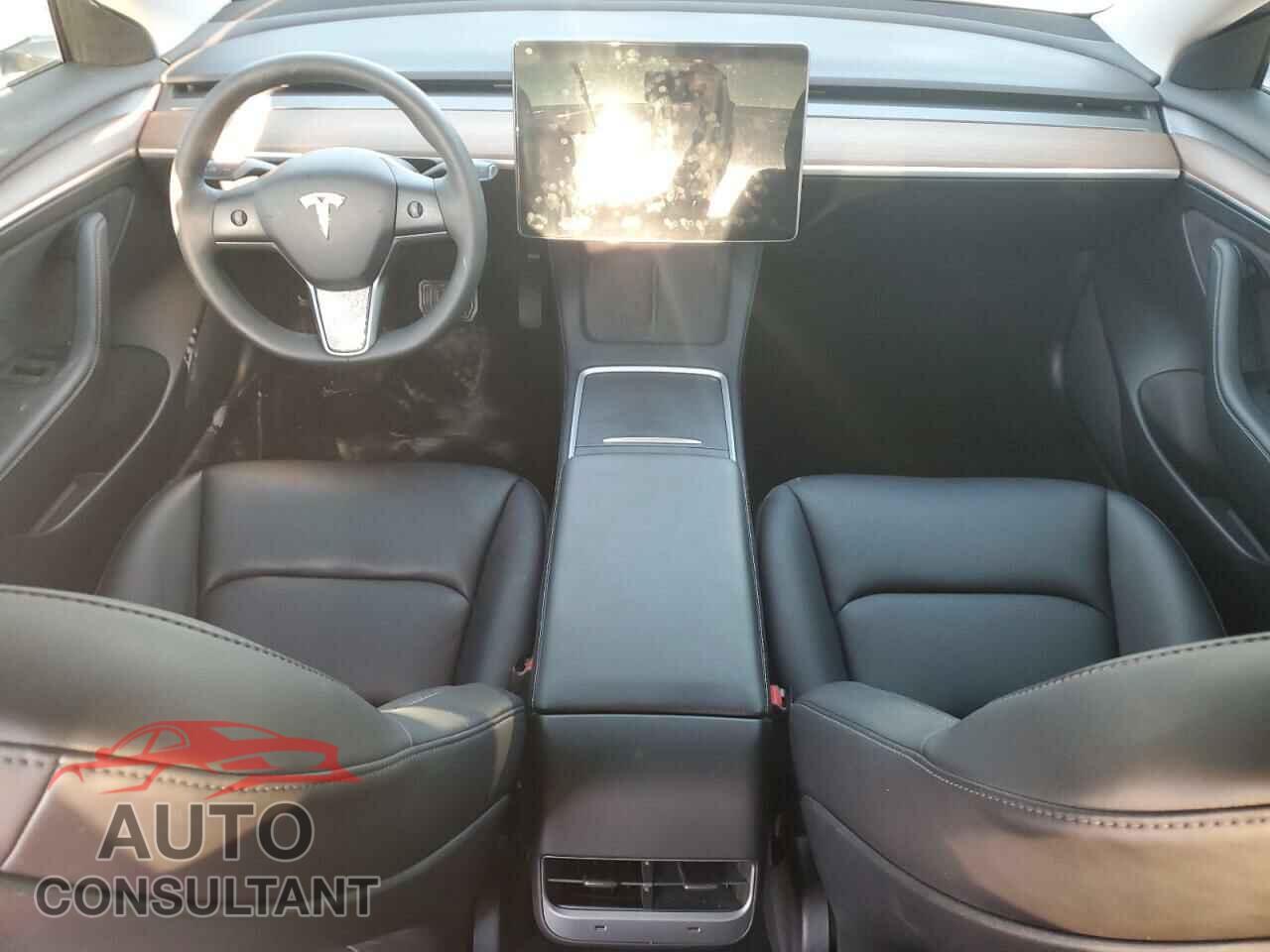 TESLA MODEL 3 2021 - 5YJ3E1EA6MF048552