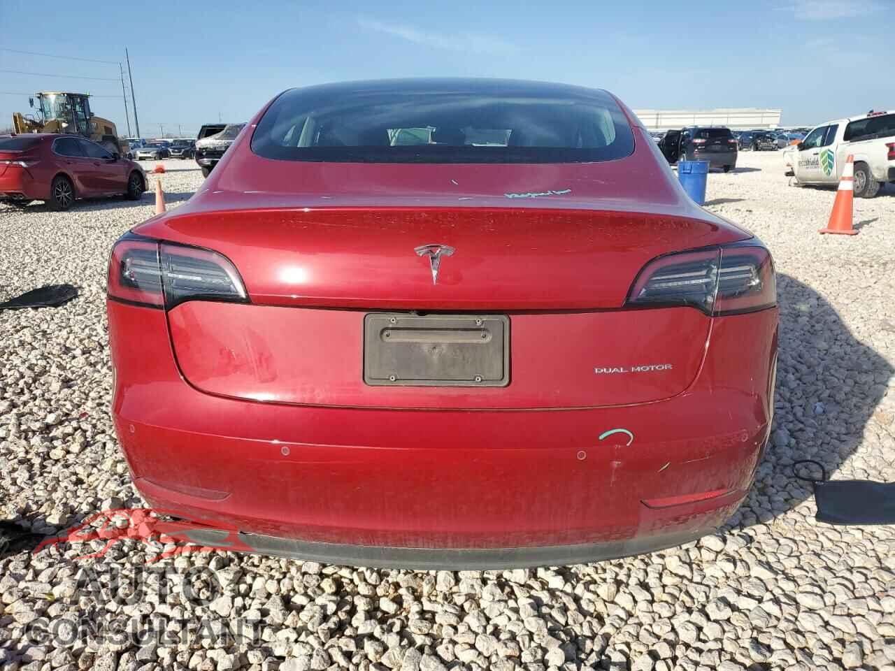 TESLA MODEL 3 2019 - 5YJ3E1EB9KF364856