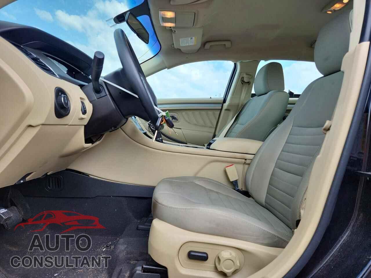 FORD TAURUS 2019 - 1FAHP2D80KG109259