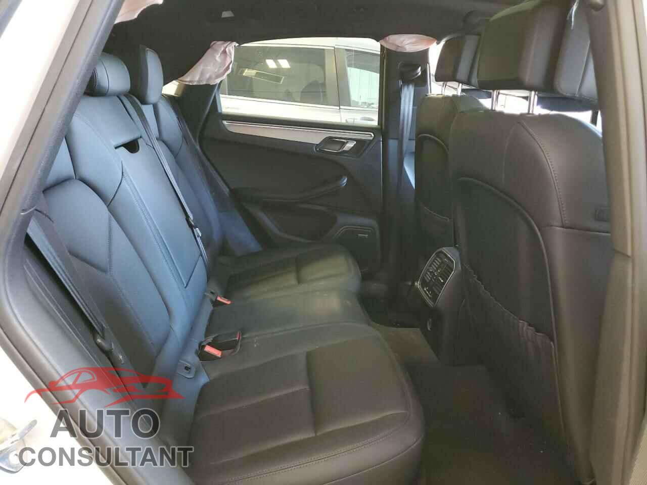 PORSCHE MACAN 2017 - WP1AA2A57HLB00757