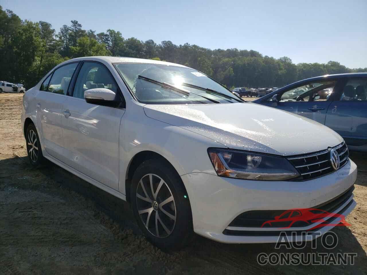 VOLKSWAGEN JETTA 2018 - 3VWDB7AJ8JM237147