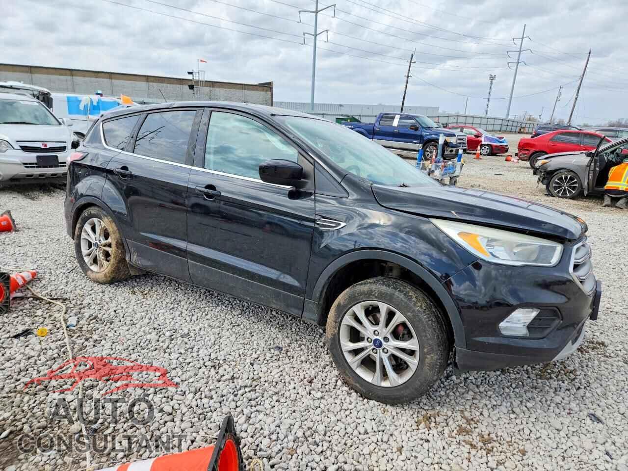 FORD ESCAPE 2017 - 1FMCU0GD4HUE68761