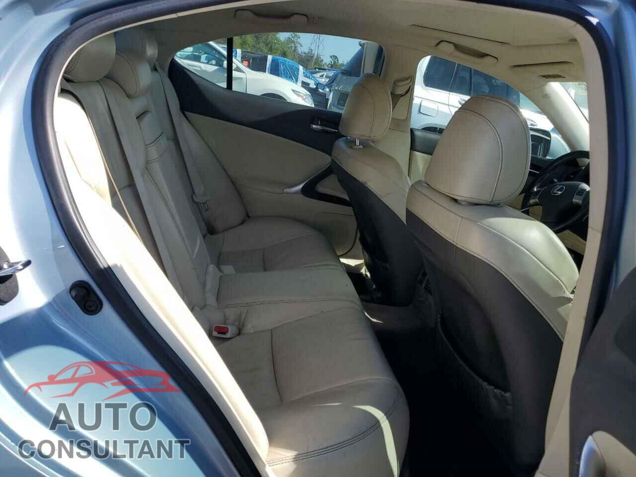 LEXUS IS 2011 - JTHBF5C27B5143971