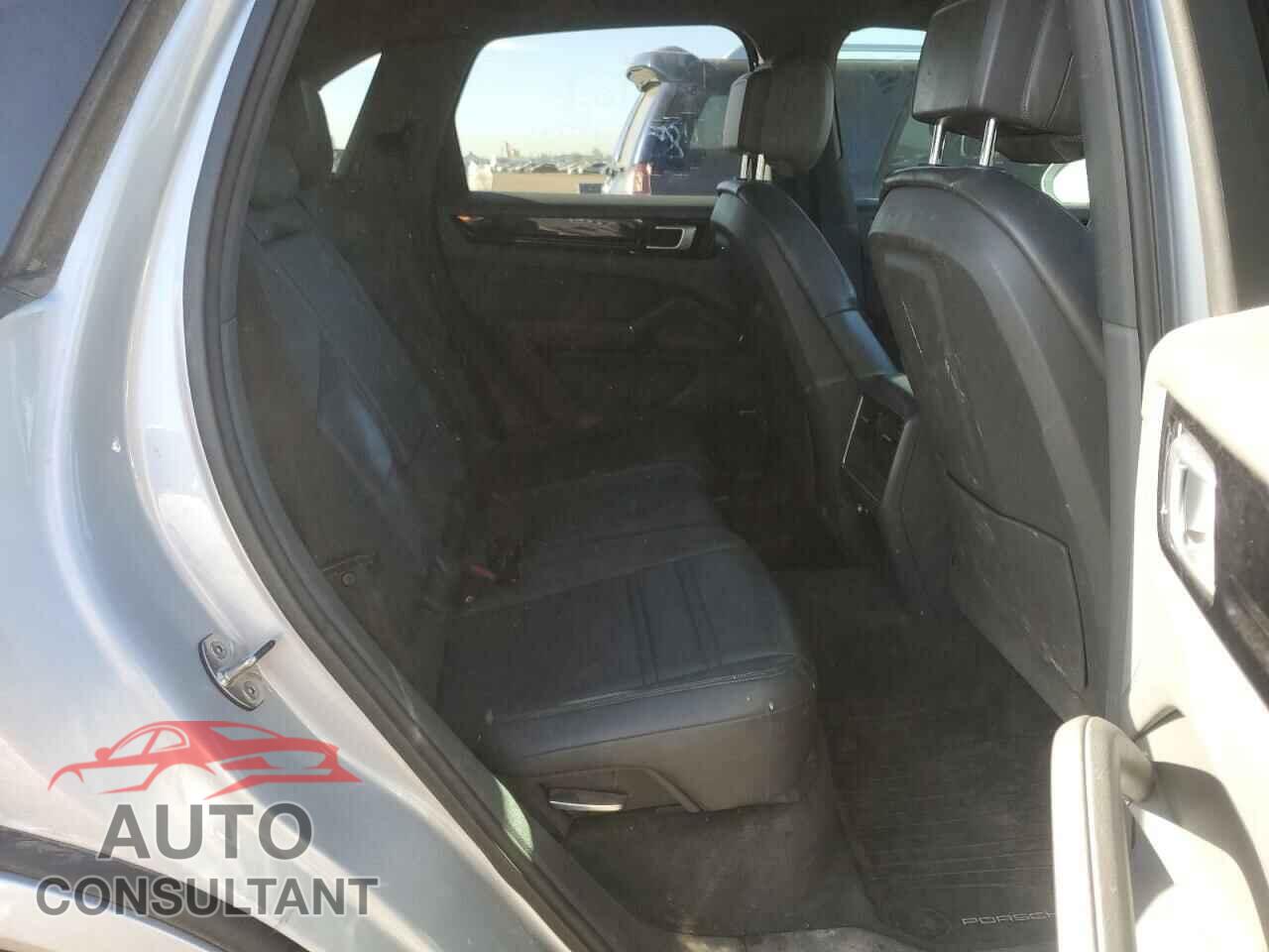 PORSCHE CAYENNE 2019 - WP1AA2AY4KDA08095