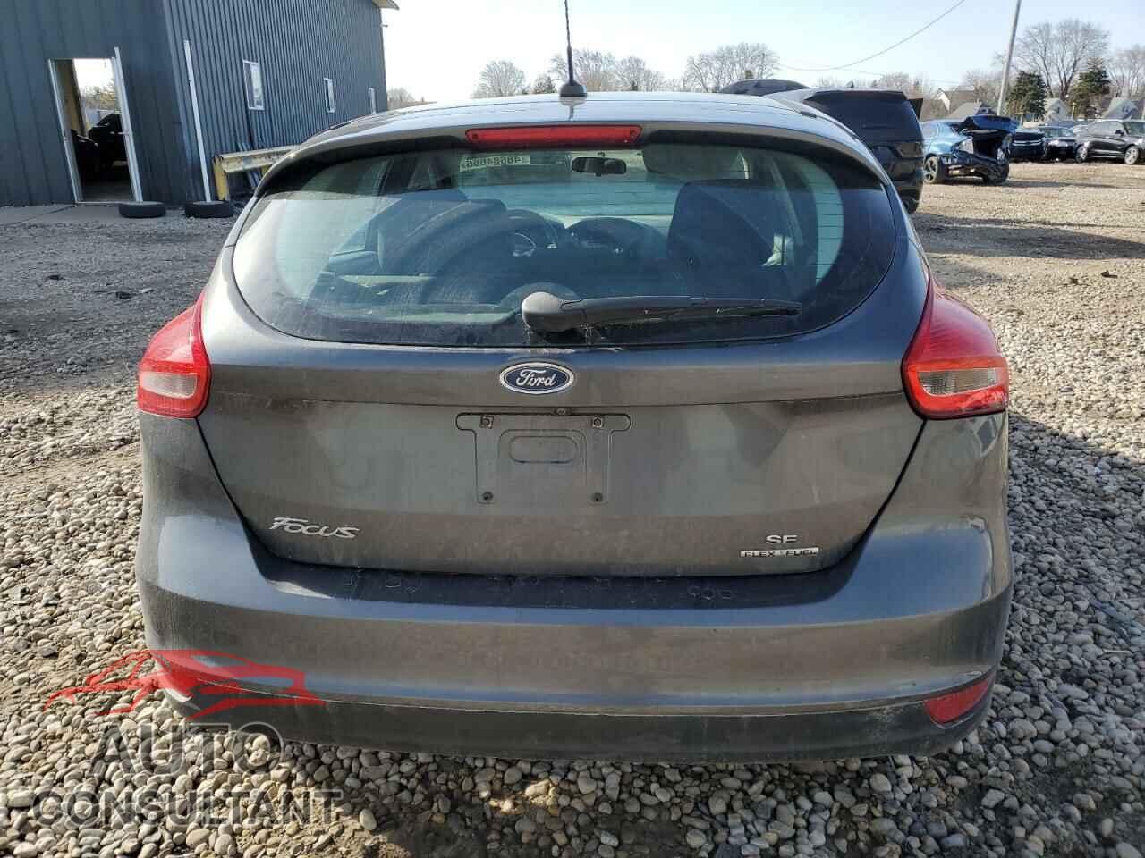 FORD FOCUS 2016 - 1FADP3K2XGL364163