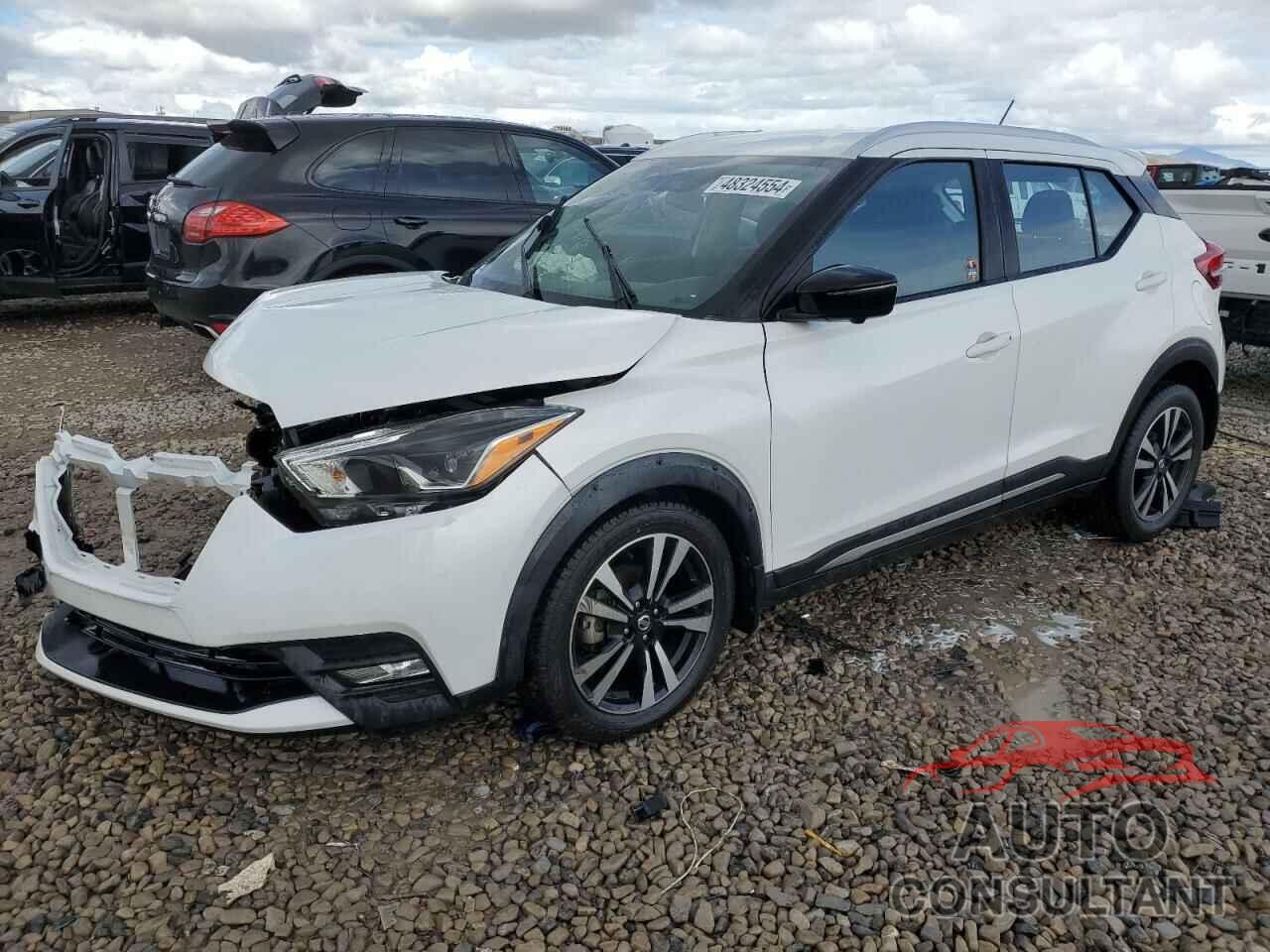 NISSAN KICKS 2018 - 3N1CP5CU9JL521424