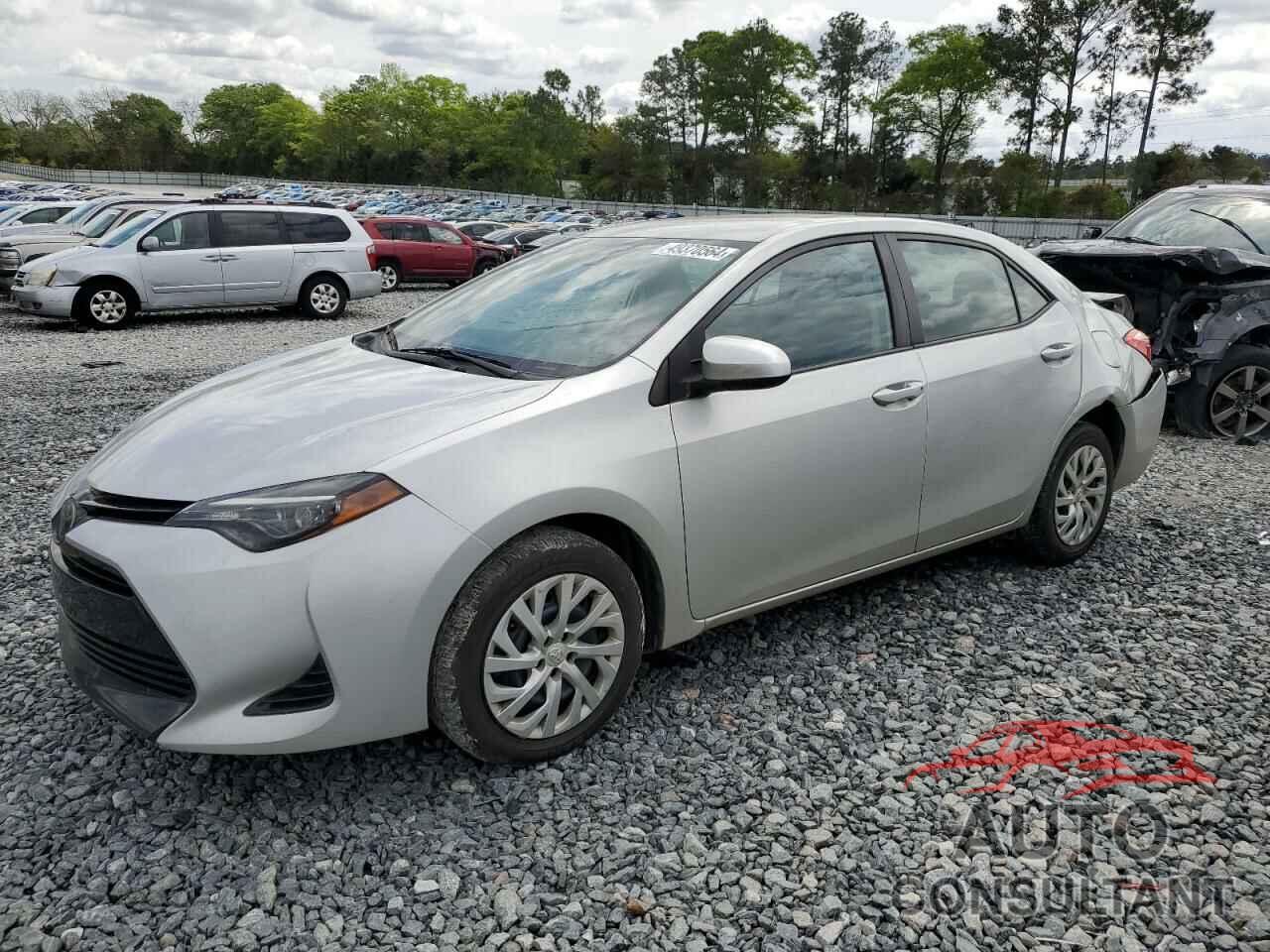 TOYOTA COROLLA 2018 - 5YFBURHE5JP823063