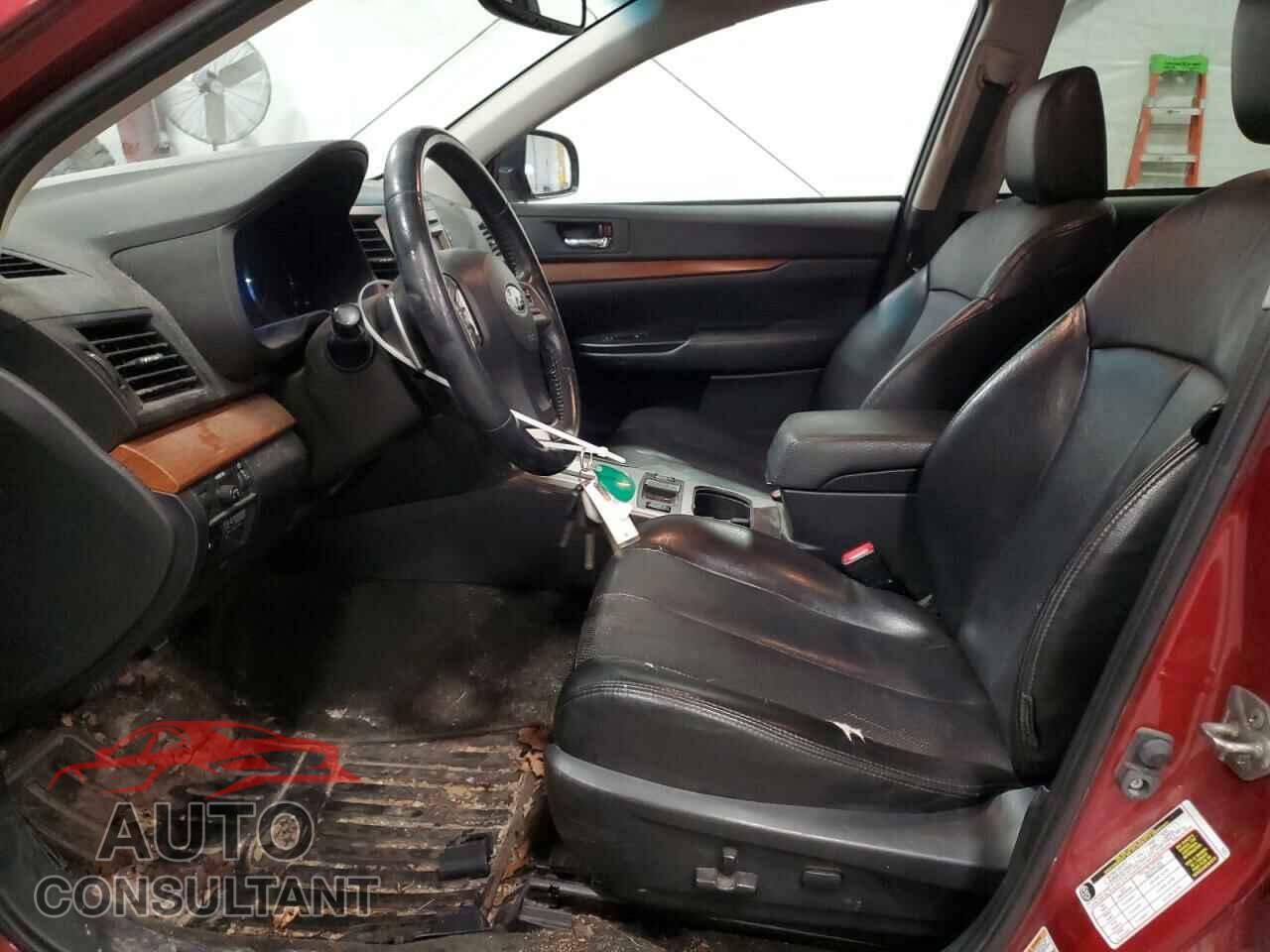 SUBARU OUTBACK 2014 - 4S4BRBLC5E3323719