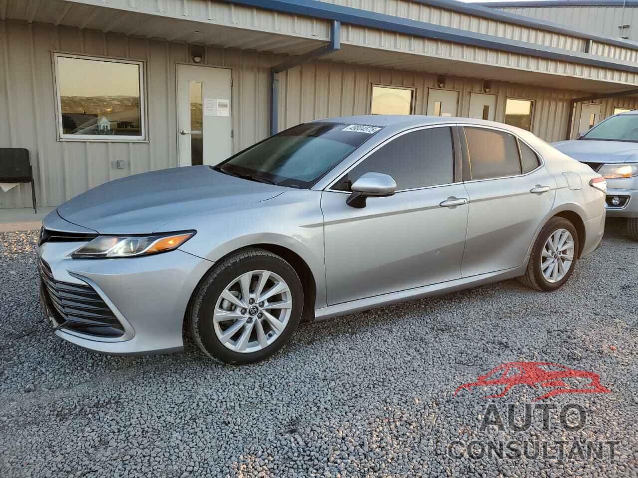 TOYOTA CAMRY 2022 - 4T1C11BK6NU058608