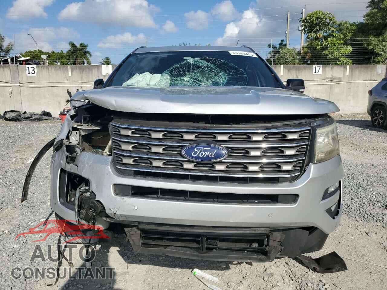 FORD EXPLORER 2017 - 1FM5K7D80HGD78911