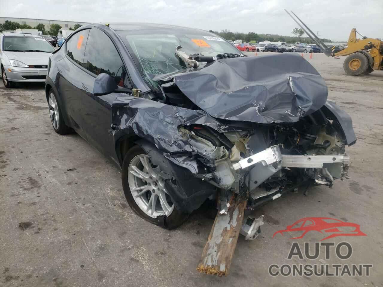 TESLA MODEL Y 2021 - 5YJYGDED4MF106119