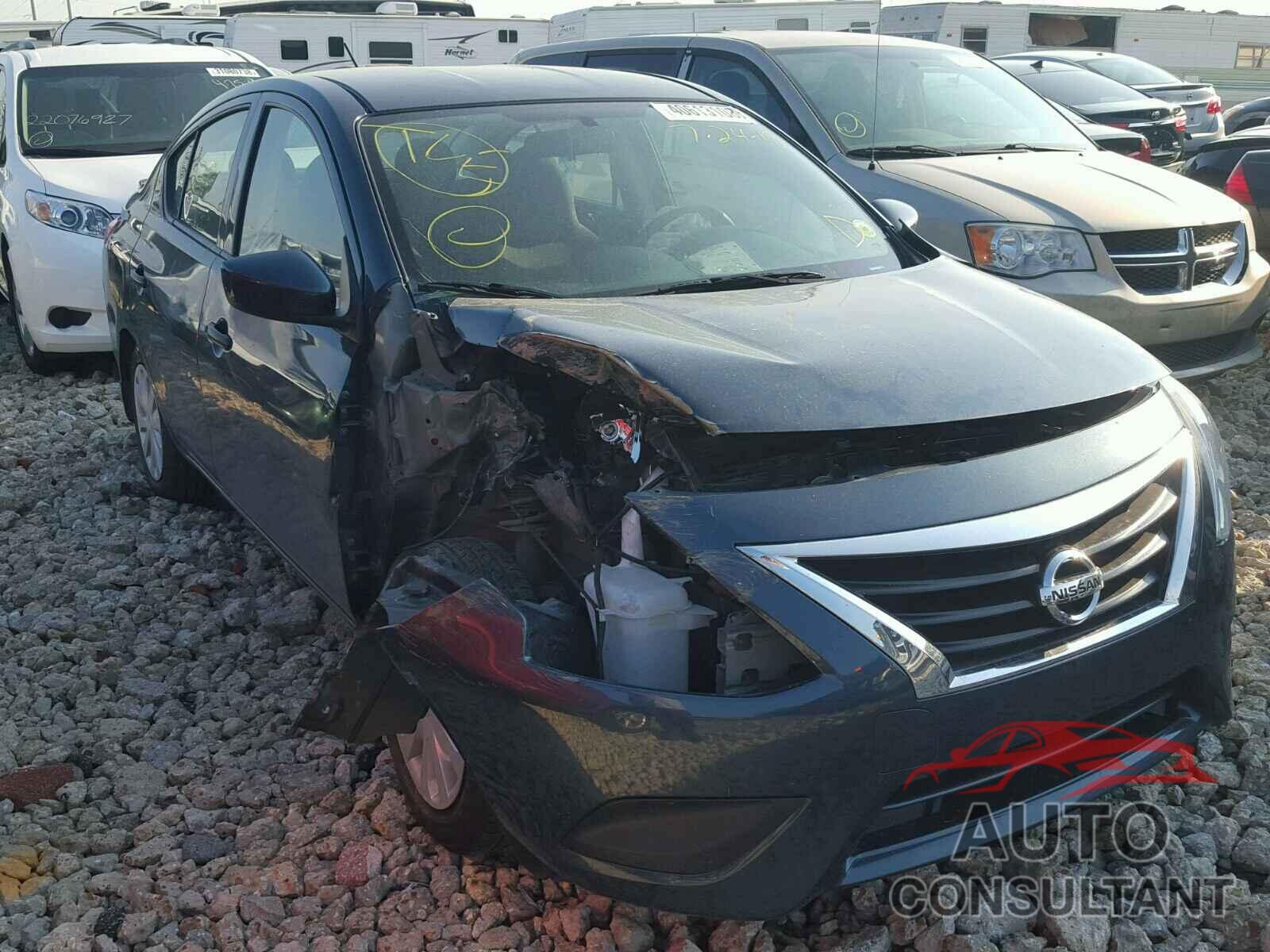 NISSAN VERSA 2017 - 3N1CN7AP6HL823987
