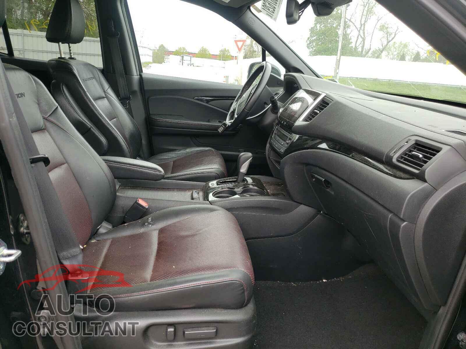 HONDA RIDGELINE 2017 - 5FPYK3F88HB011991