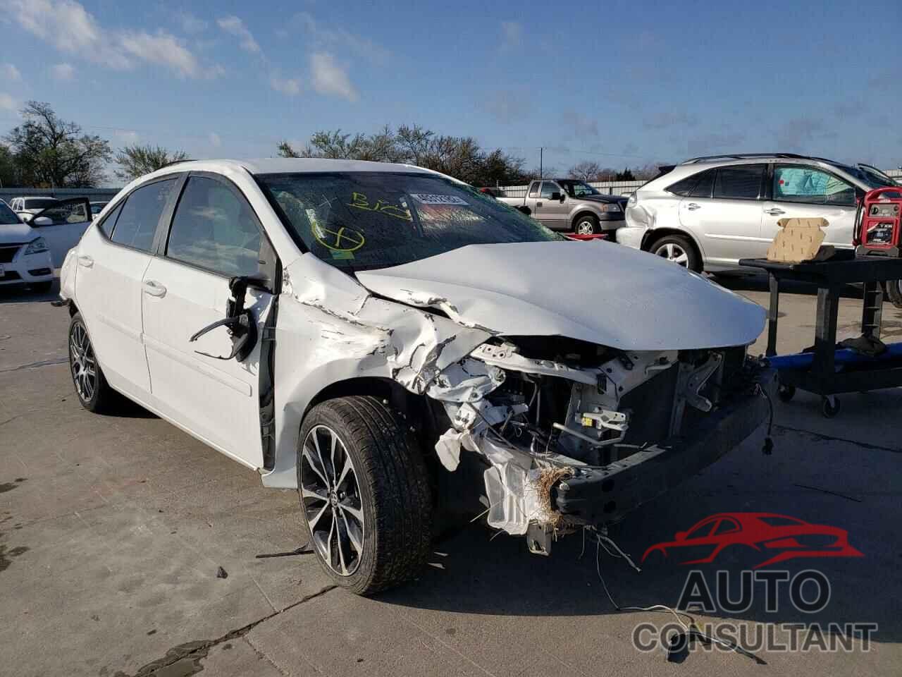 TOYOTA COROLLA 2018 - 5YFBURHE1JP778493