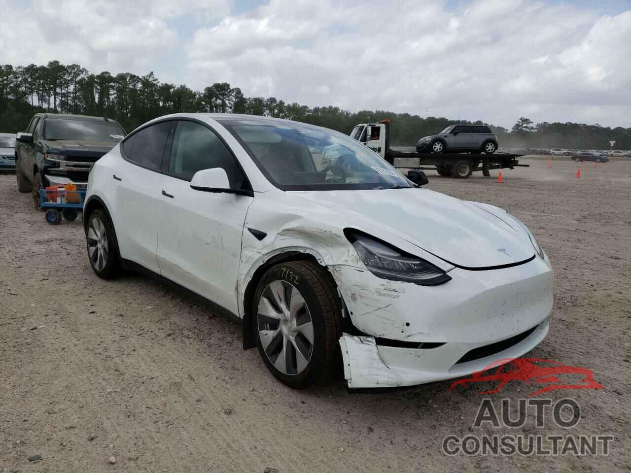 TESLA MODEL Y 2021 - 5YJYGDED4MF114558