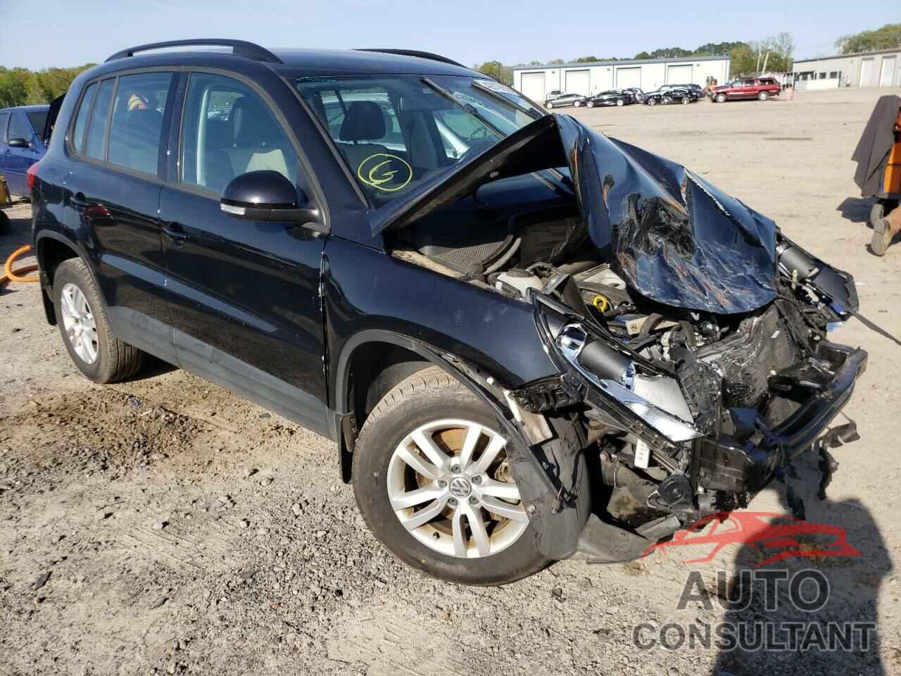 VOLKSWAGEN TIGUAN 2017 - WVGBV7AX0HK026690