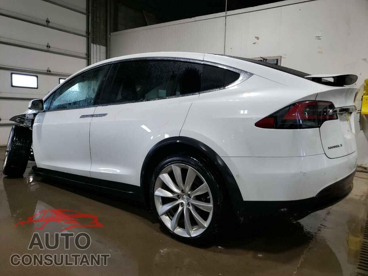 TESLA MODEL X 2016 - 5YJXCAE26GF030329