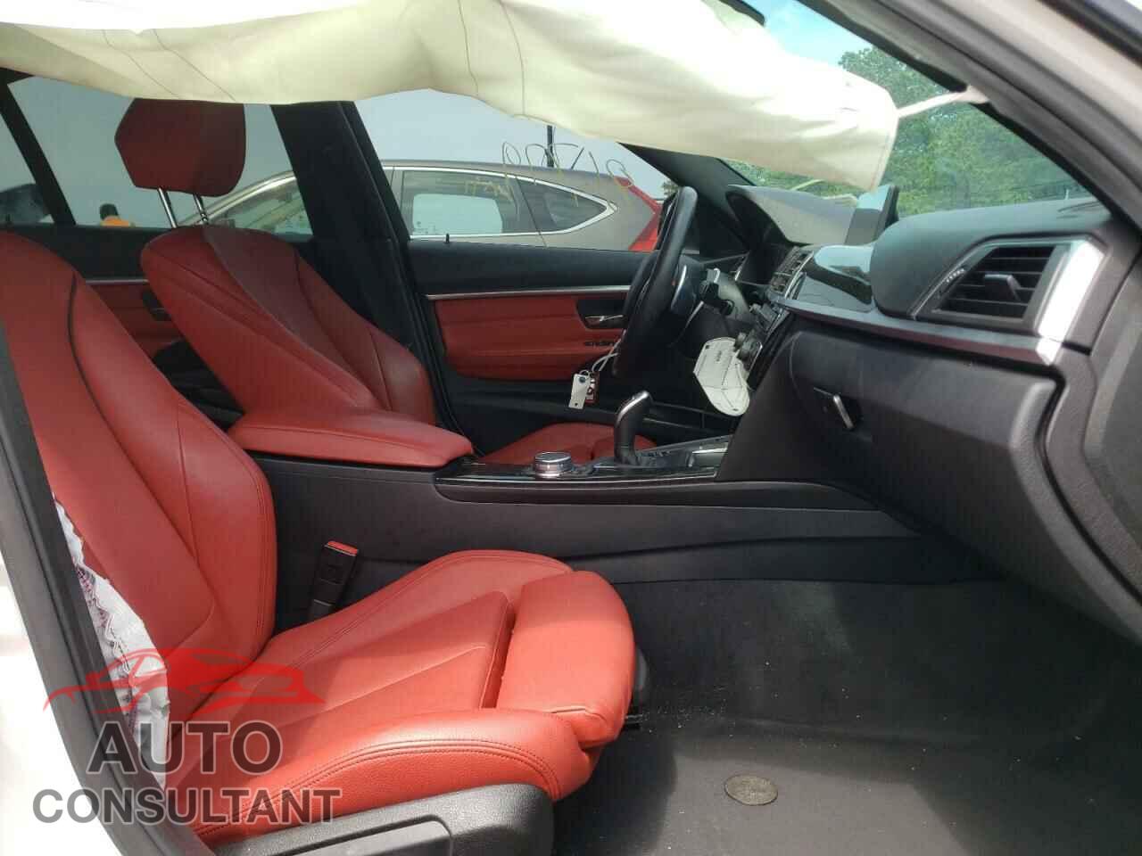 BMW 3 SERIES 2016 - WBA8E3G58GNU01894