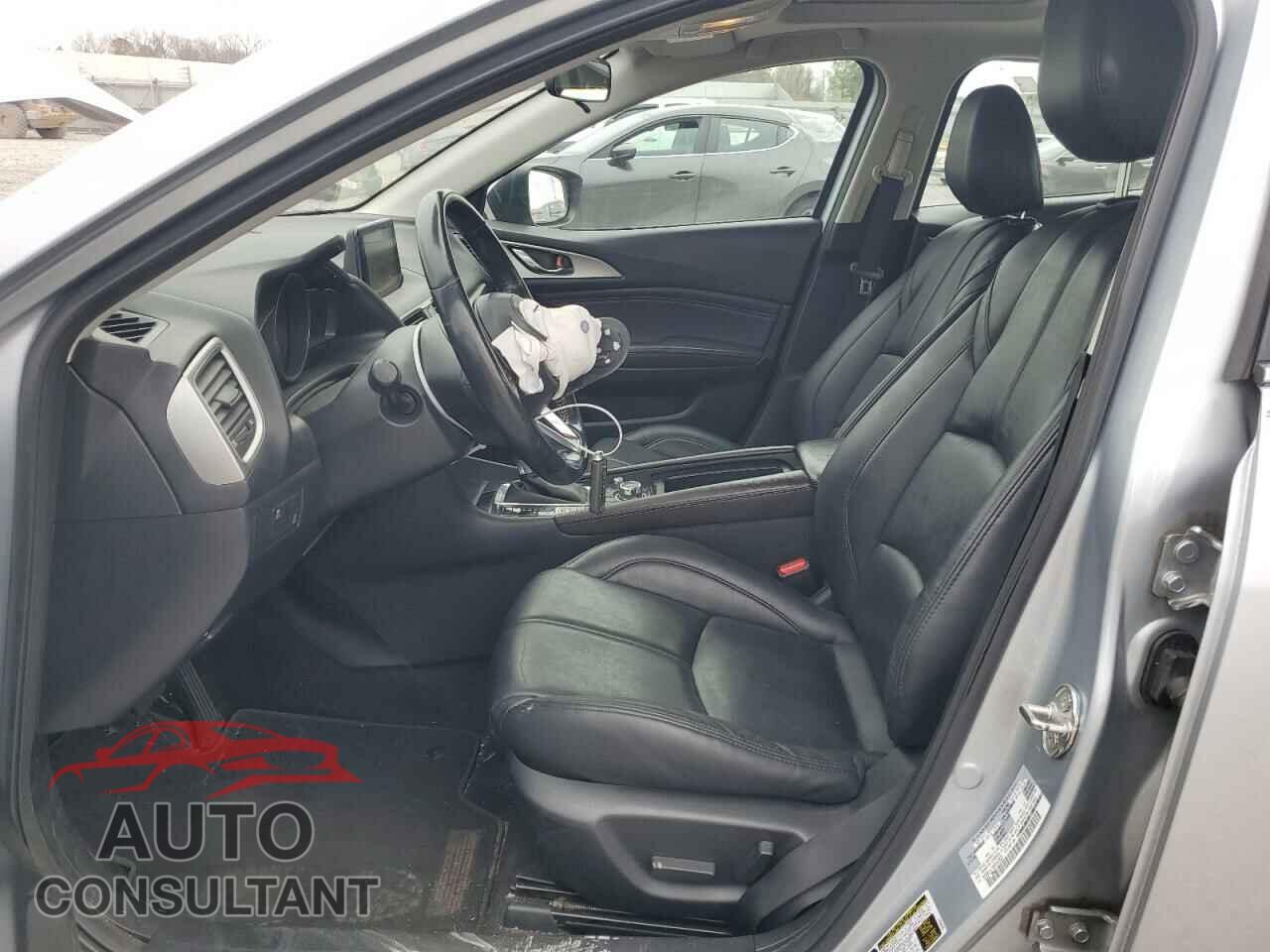 MAZDA 3 2017 - 3MZBN1V74HM143531