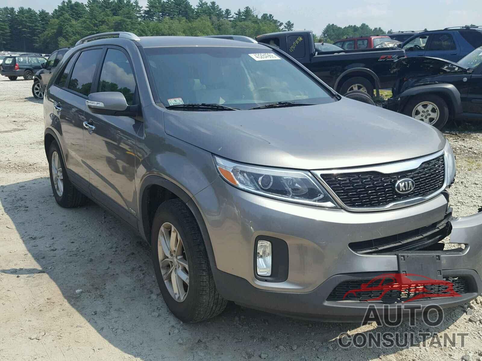 KIA SORENTO LX 2015 - 5XYKTDA68FG568770