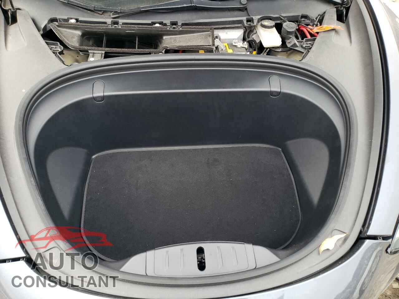 TESLA MODEL 3 2019 - 5YJ3E1EB3KF442001