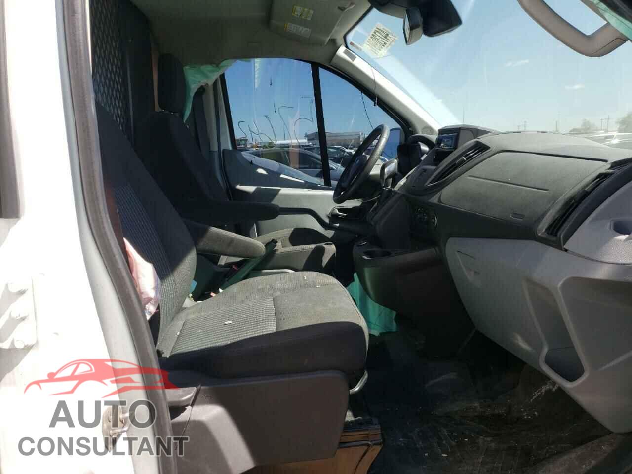 FORD TRANSIT CO 2017 - 1FTYR1ZM5HKA78651