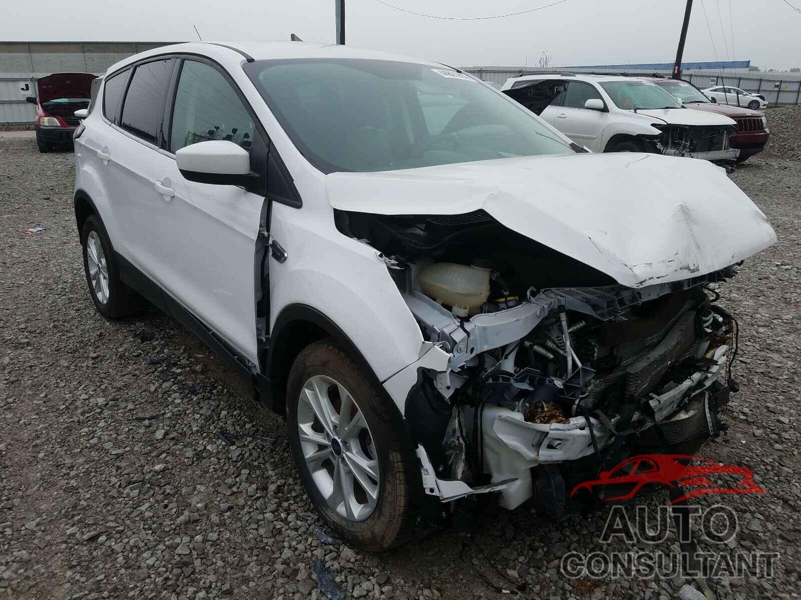 FORD ESCAPE 2017 - 1FMCU0GD9HUC21090