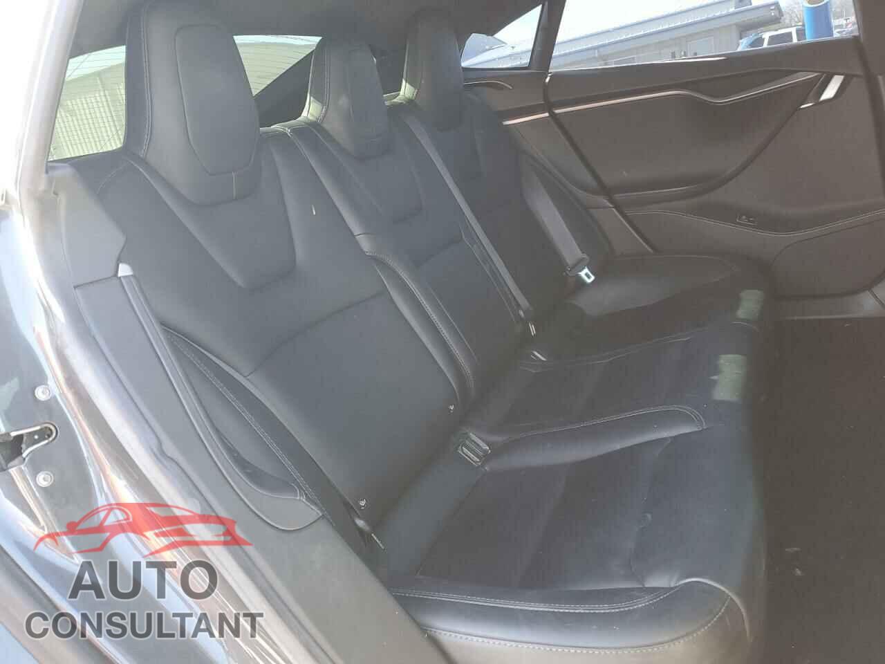 TESLA MODEL S 2018 - 5YJSA1E22JF284885