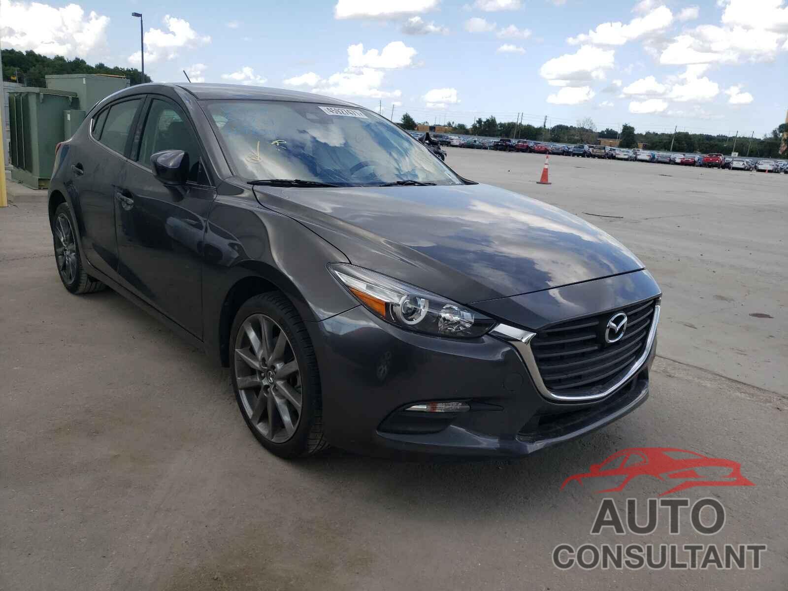 MAZDA 3 2018 - 3MZBN1L35JM264834