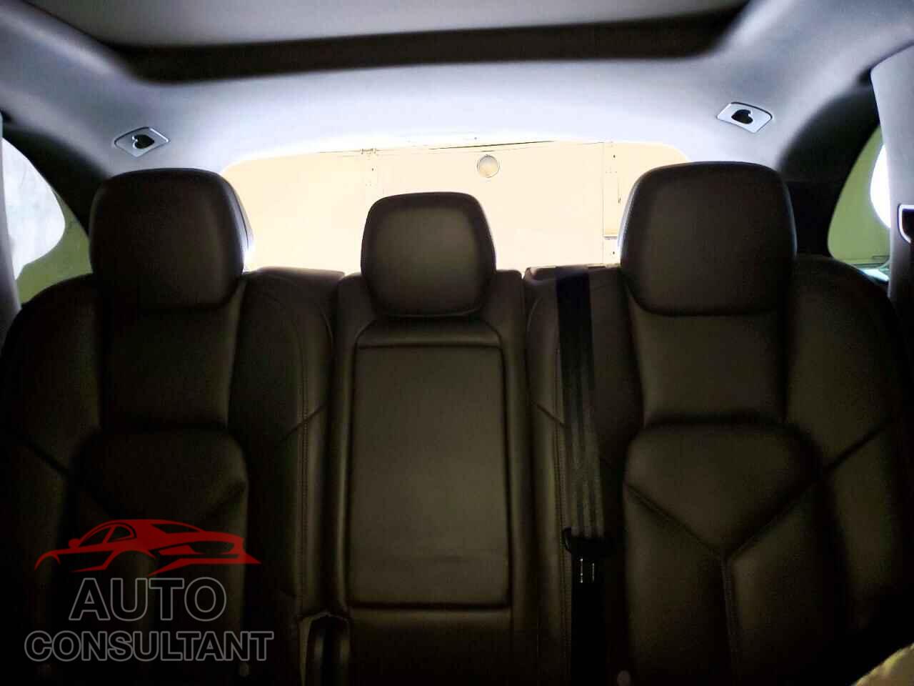 PORSCHE CAYENNE 2017 - WP1AE2A23HLA74720
