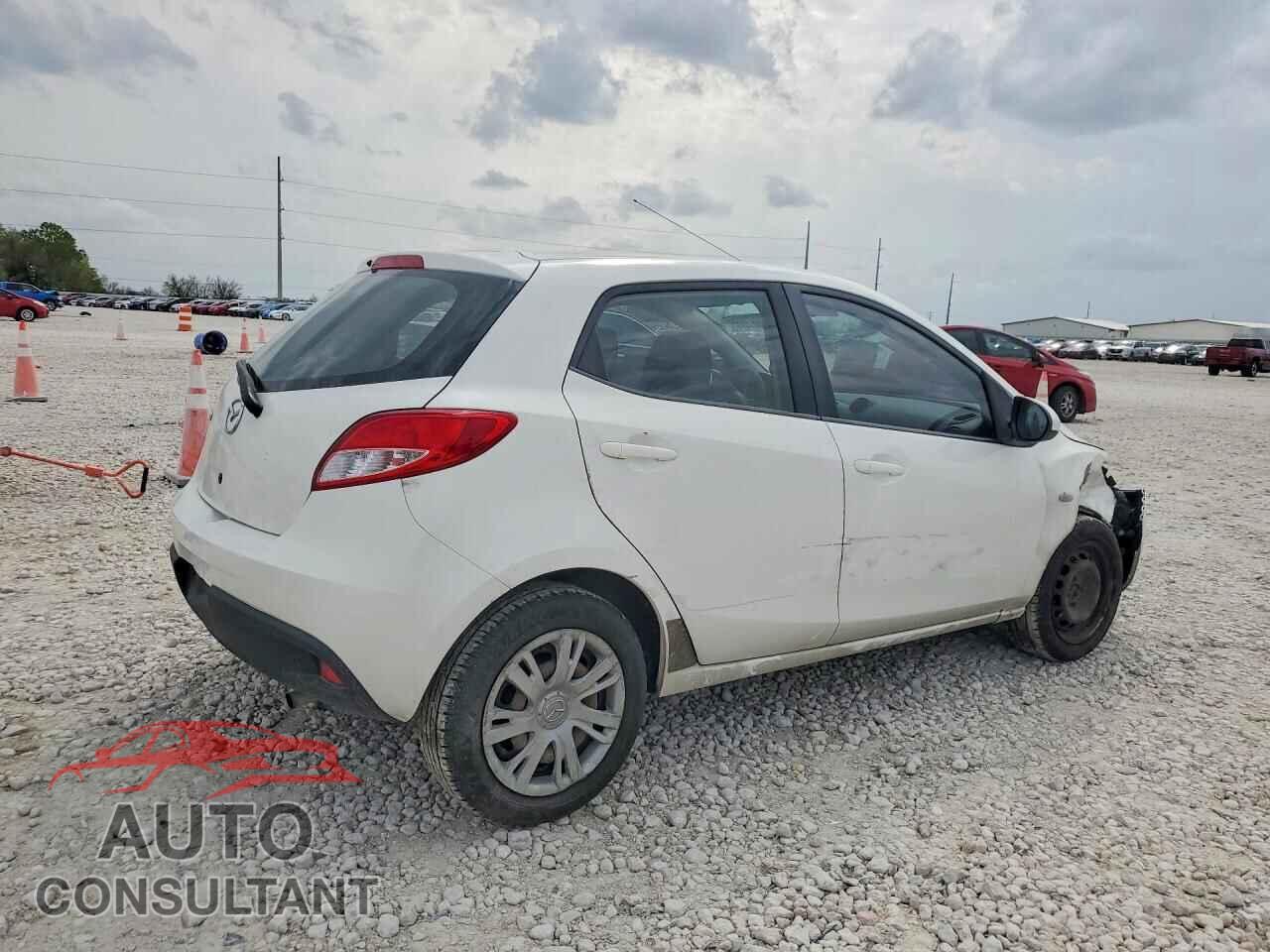 MAZDA 2 2014 - JM1DE1KY9E0183482