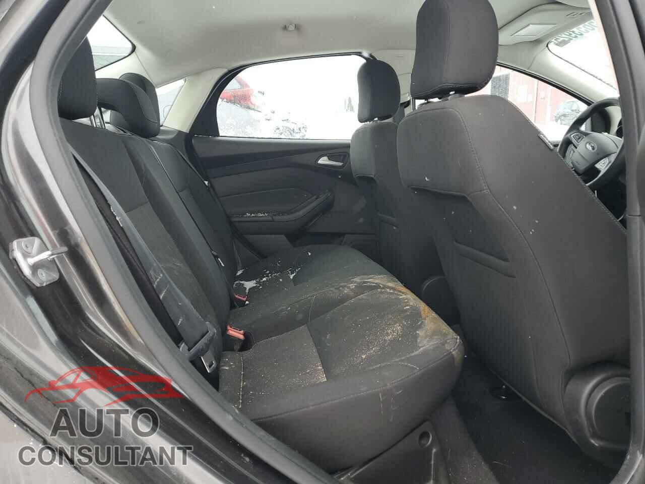 FORD FOCUS 2016 - 1FADP3F21GL323124