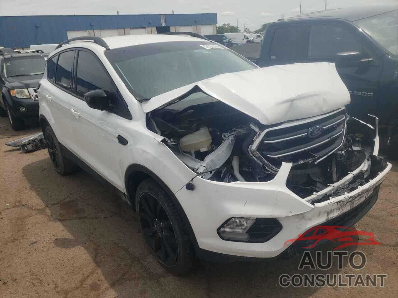FORD ESCAPE 2017 - 1FMCU0GD8HUE06800