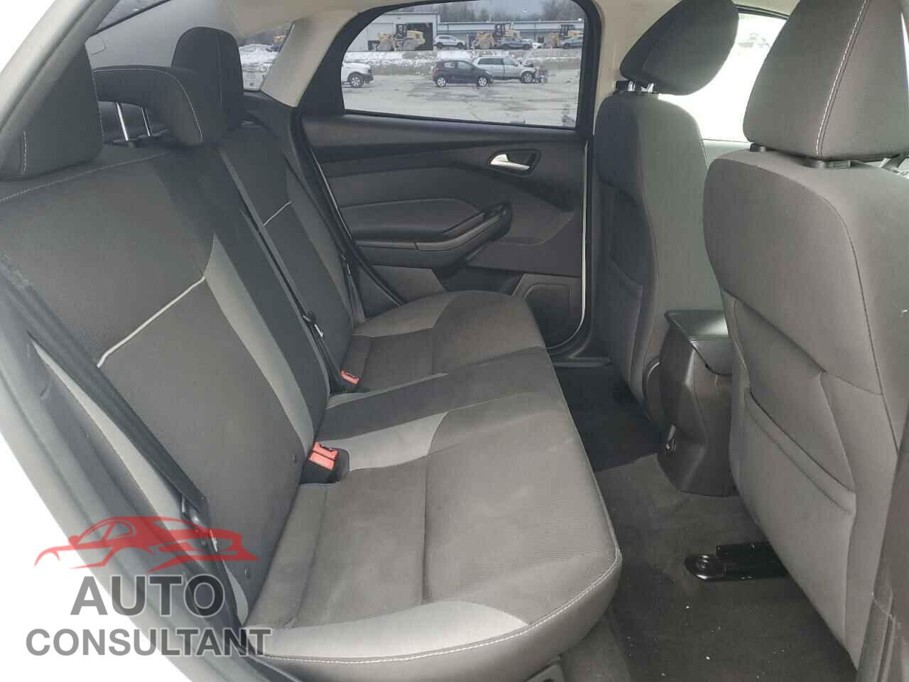 FORD FOCUS 2014 - 1FADP3F27EL117884