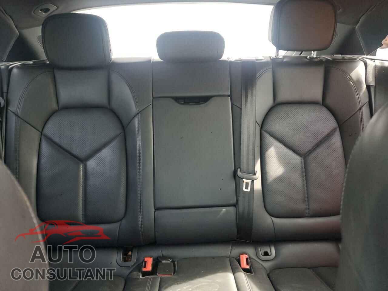PORSCHE MACAN 2017 - WP1AA2A5XHLB01000