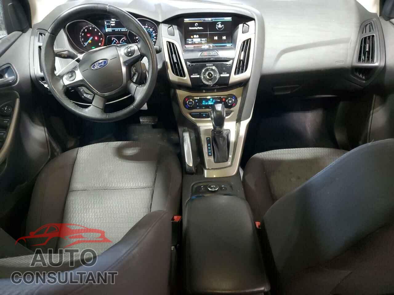 FORD FOCUS 2012 - 1FAHP3M22CL343140