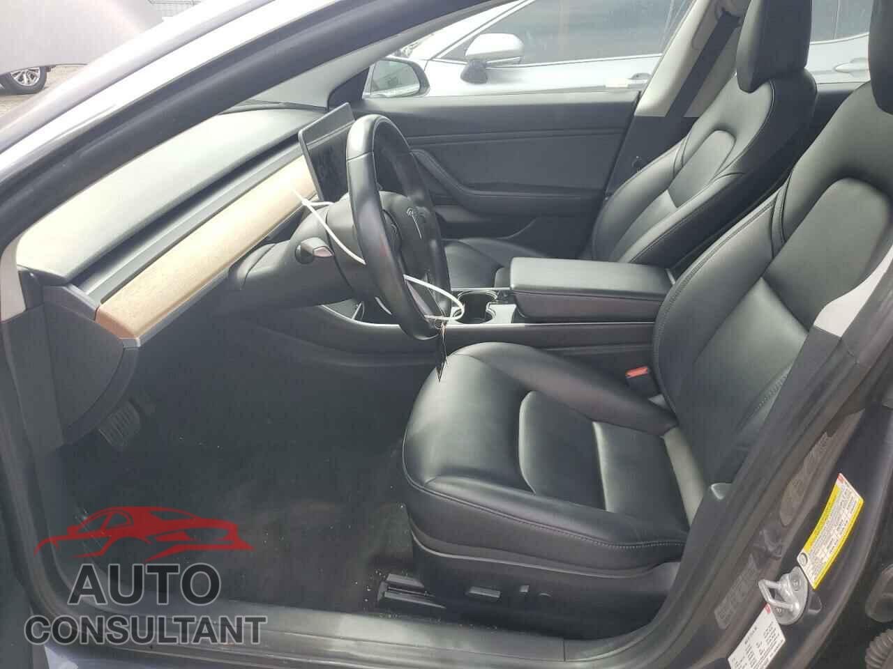 TESLA MODEL 3 2018 - 5YJ3E1EA5JF158553