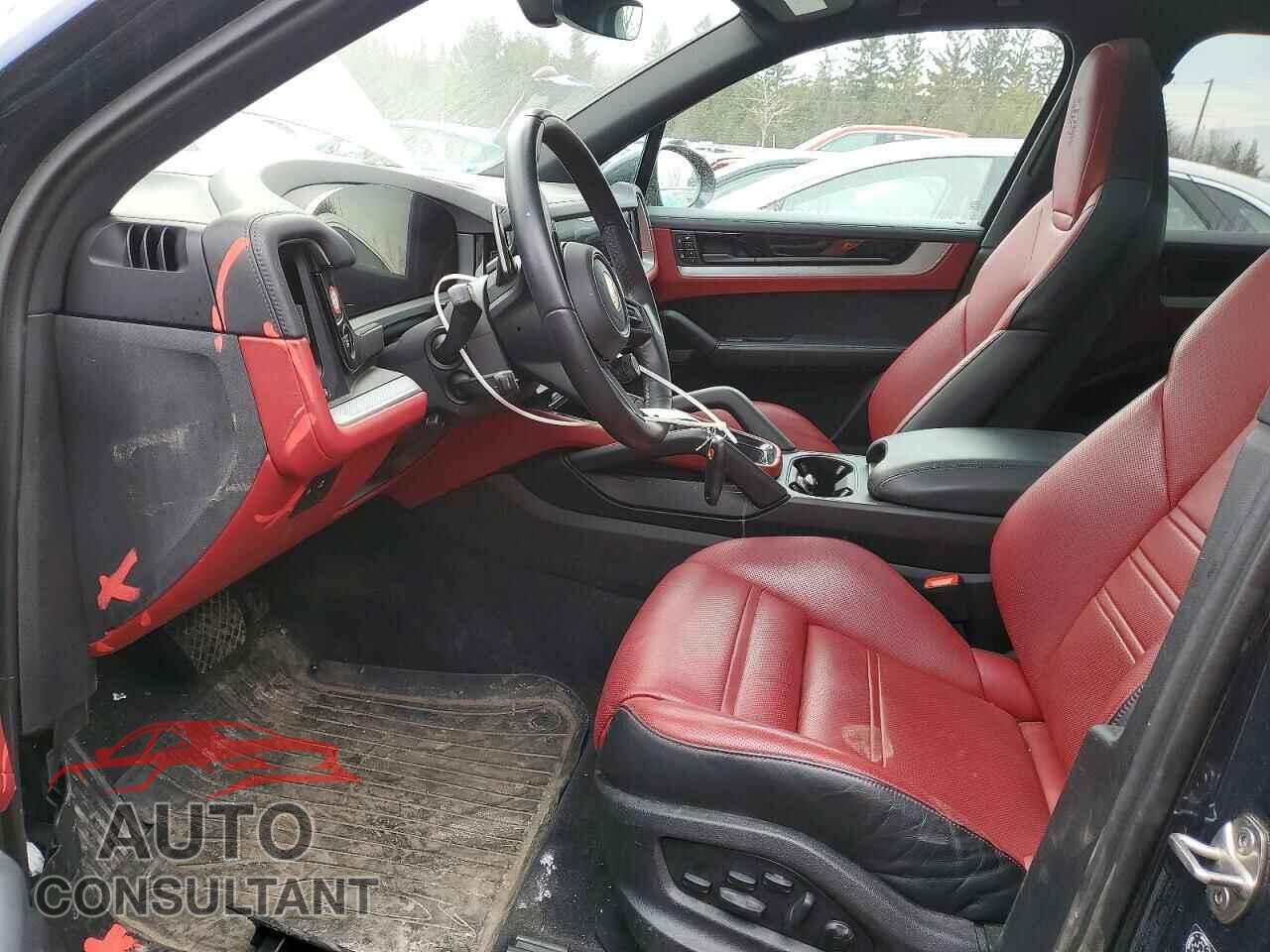 PORSCHE CAYENNE 2024 - WP1AA2AY3RDA02637