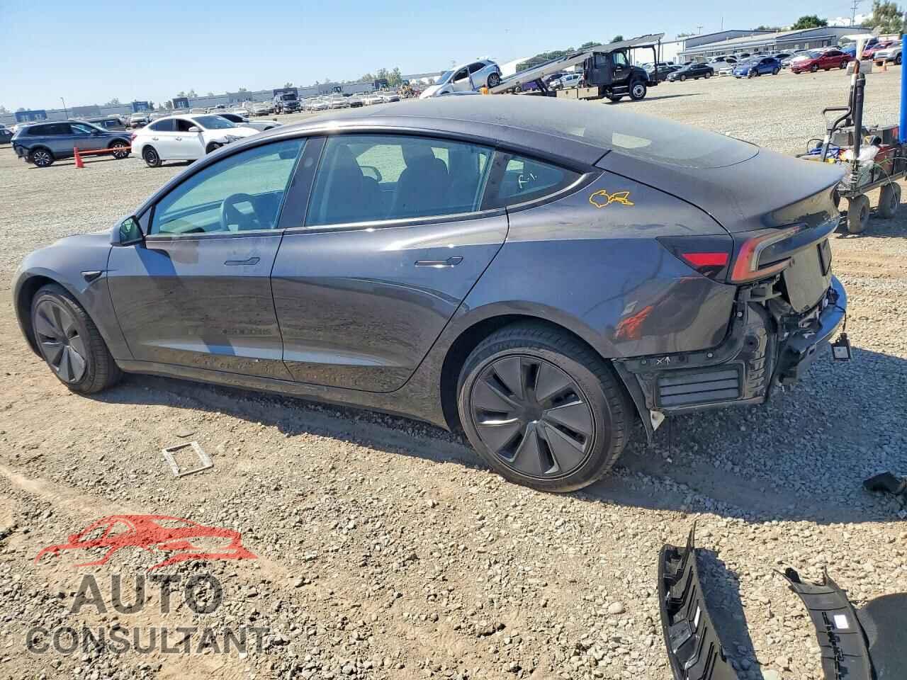 TESLA MODEL 3 2024 - 5YJ3E1EA2RF833688