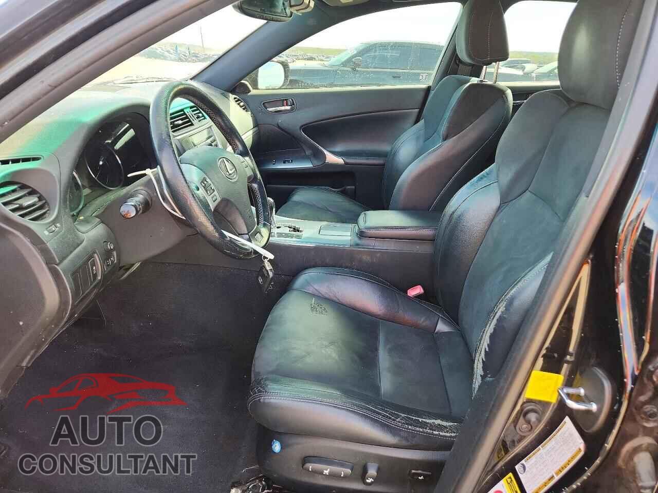 LEXUS IS 2012 - JTHBF5C25C2103066