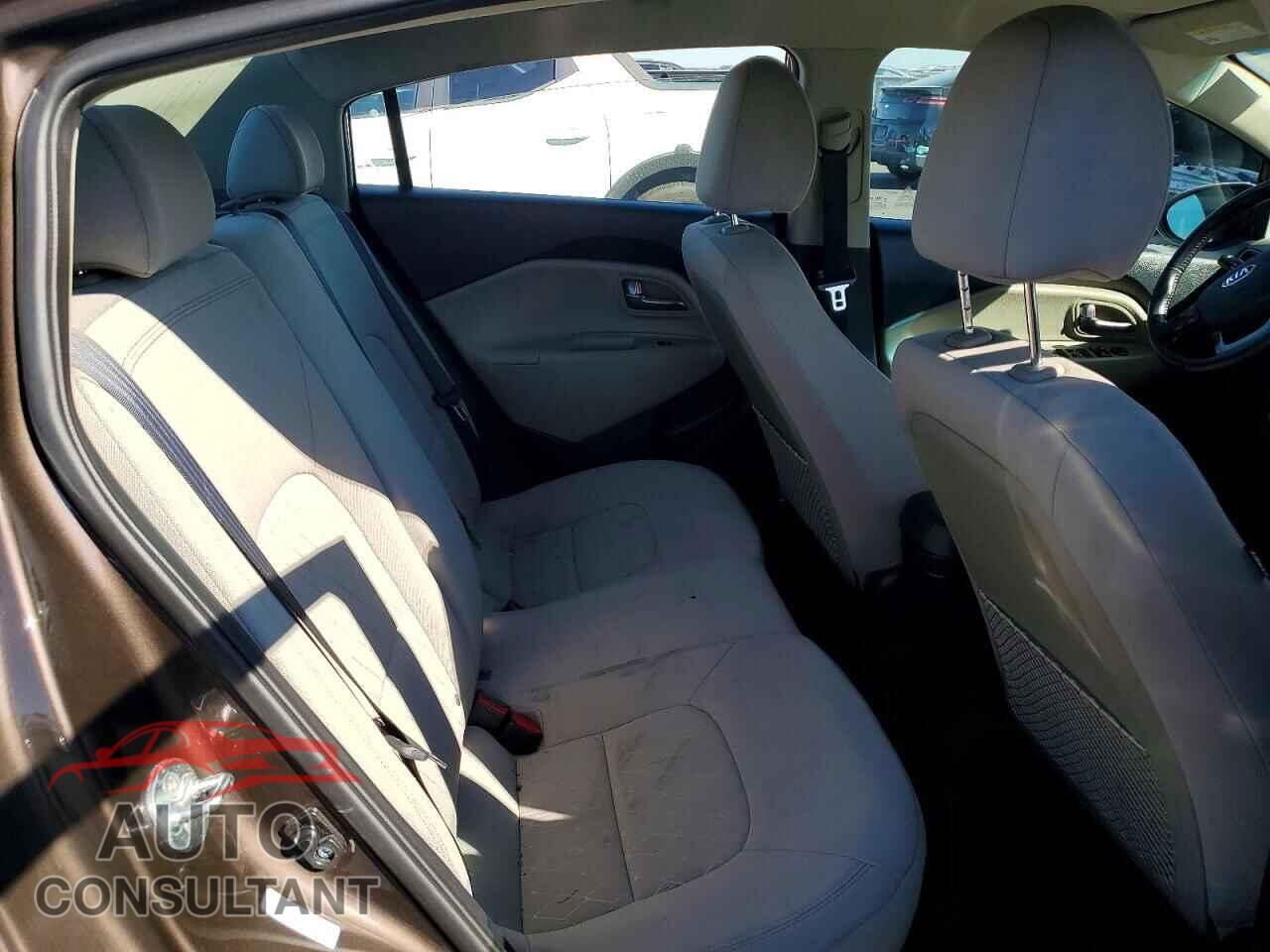 KIA RIO 2017 - KNADN4A39H6025651