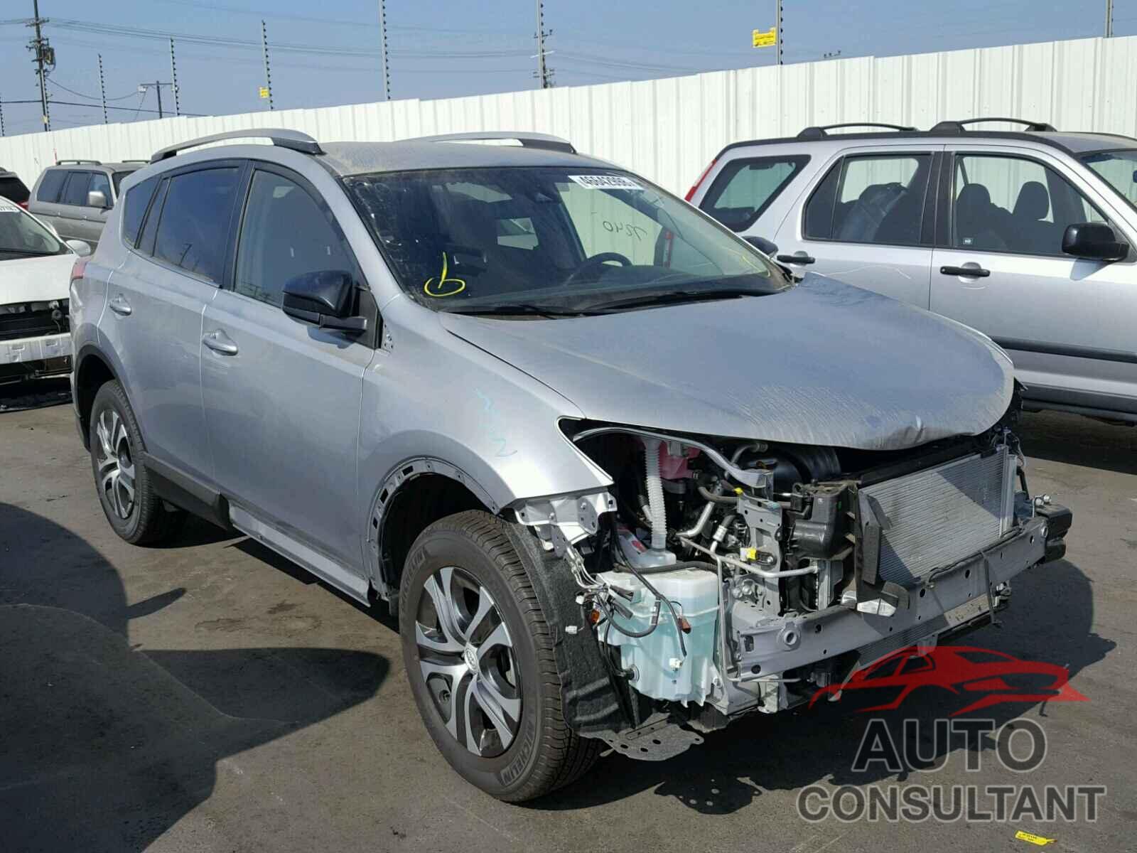 TOYOTA RAV4 LE 2018 - JTMZFREV9JJ159268