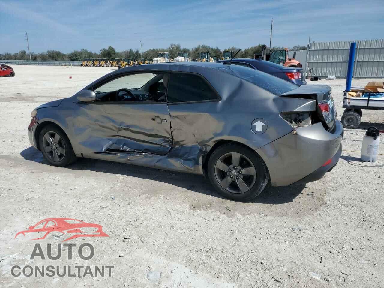 KIA FORTE 2011 - KNAFU6A2XB5338431