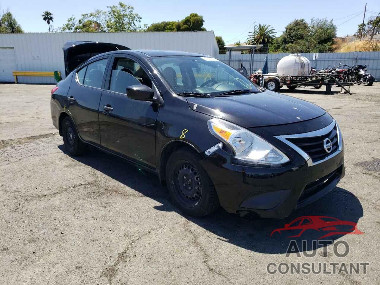 NISSAN VERSA 2017 - 3N1CN7AP7HL827370