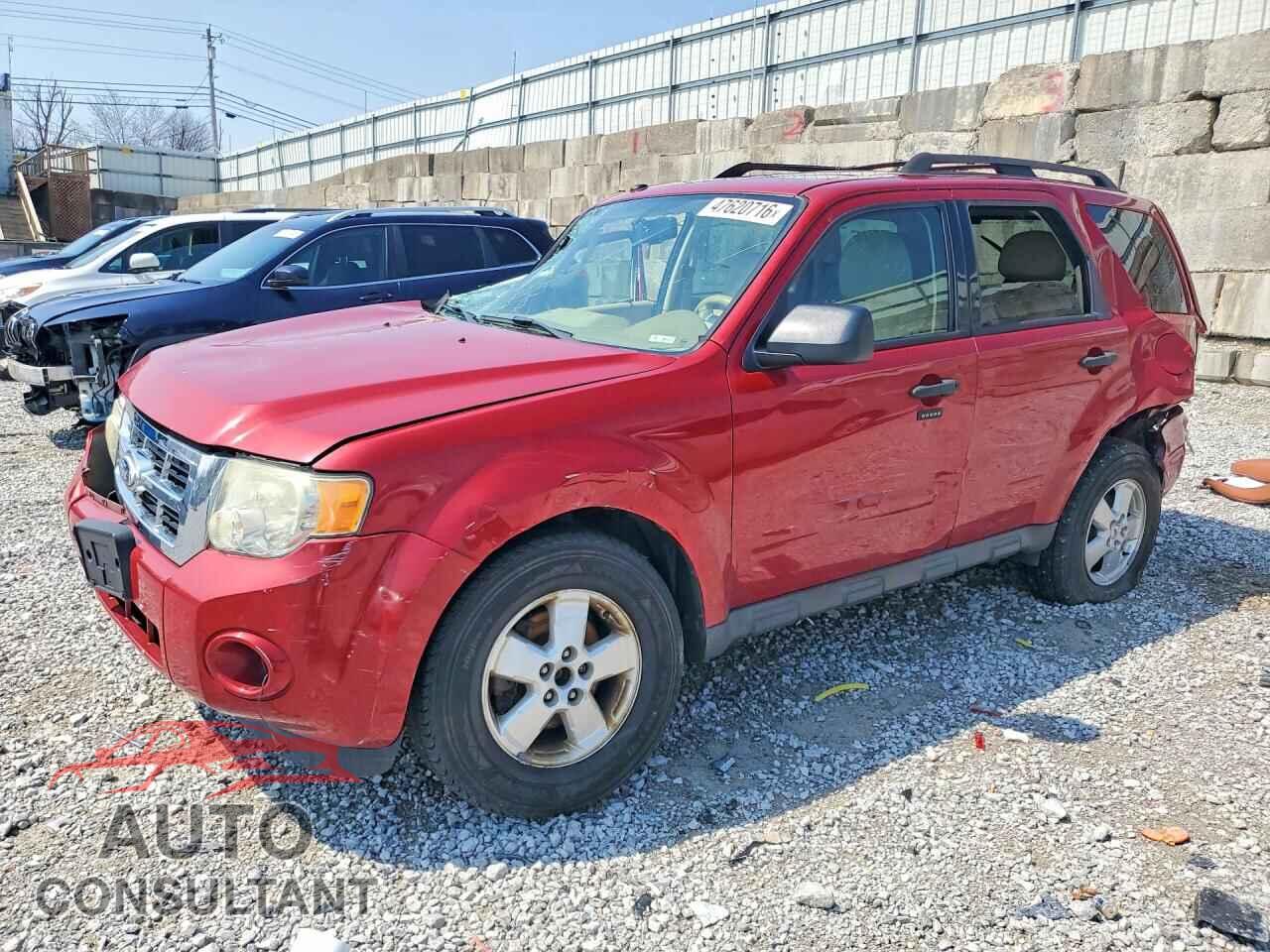 FORD ESCAPE 2011 - 1FMCU0D70BKA06103