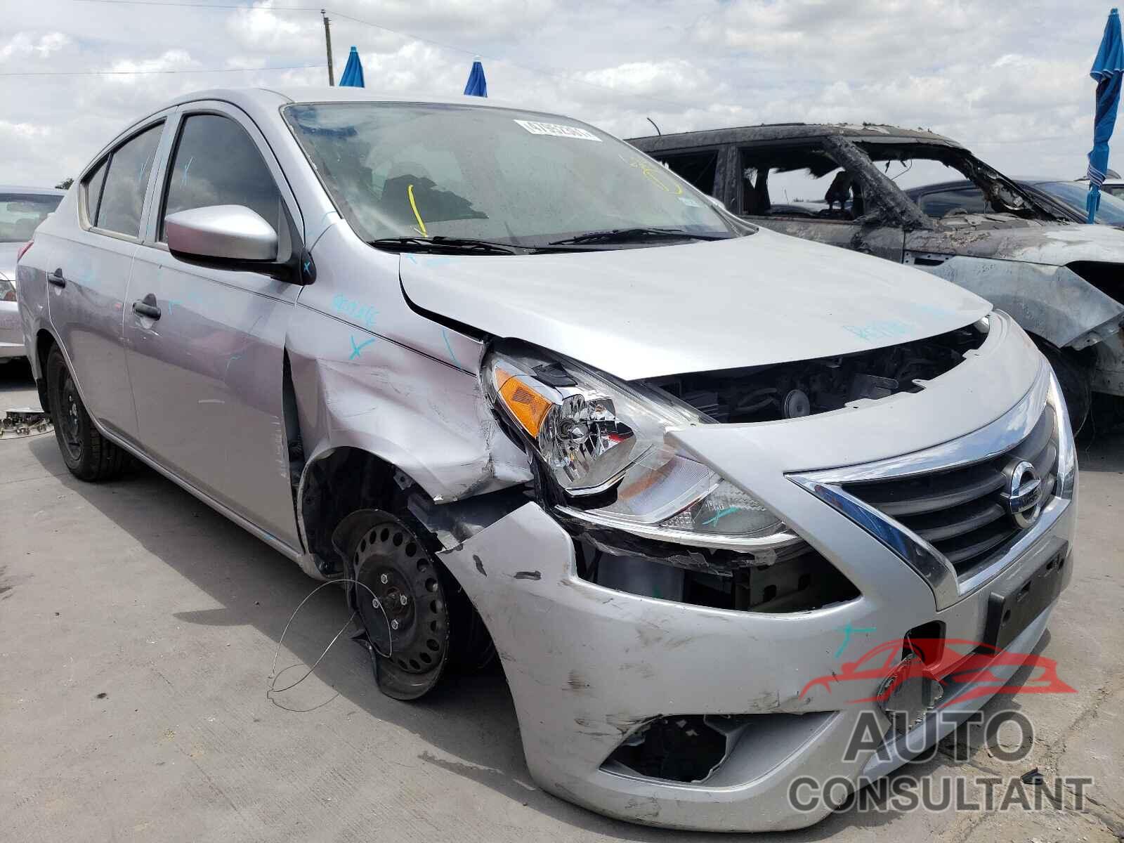 NISSAN VERSA 2018 - 3N1CN7AP4JL802223