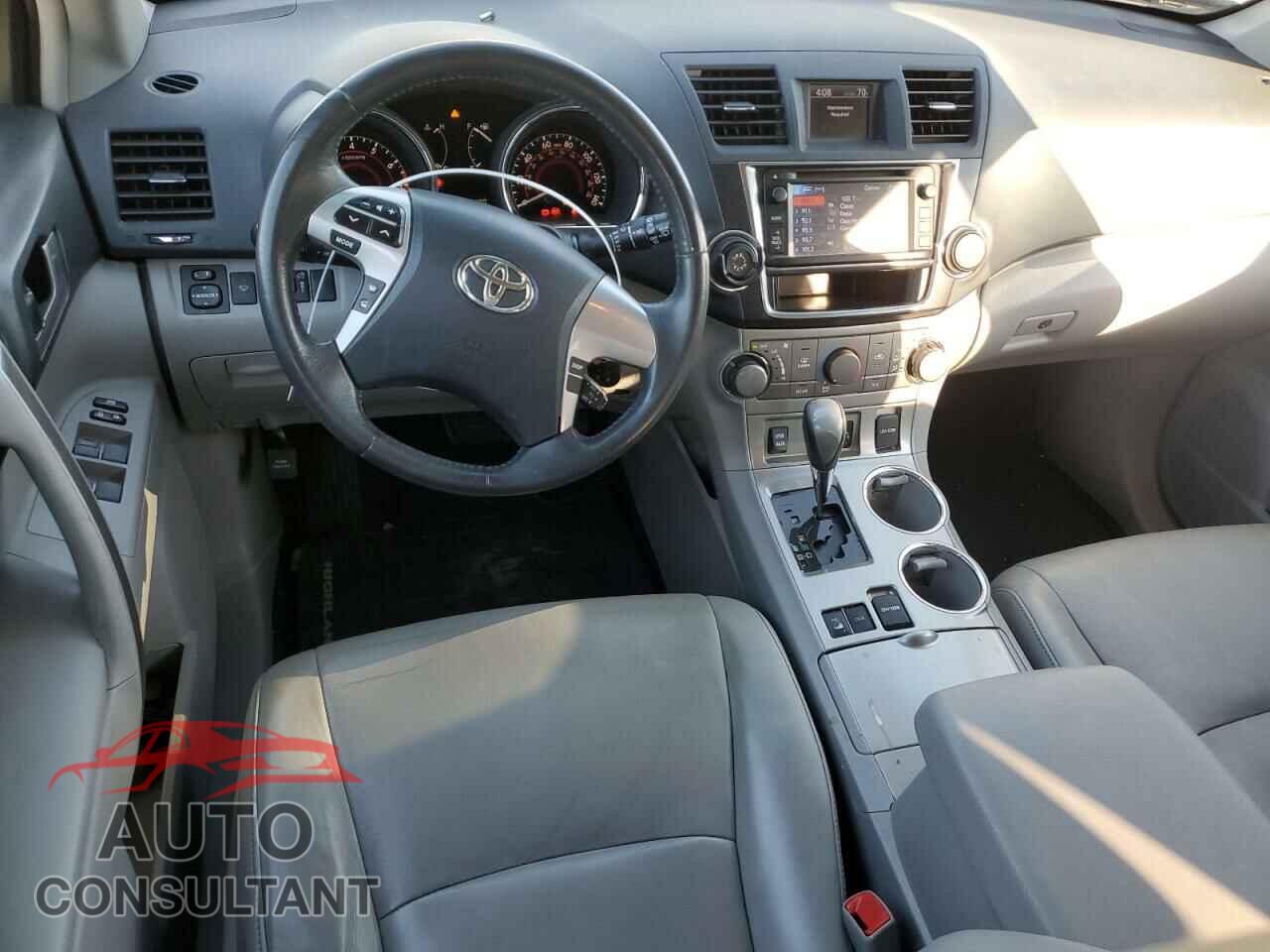 TOYOTA HIGHLANDER 2013 - 5TDBK3EH5DS192571