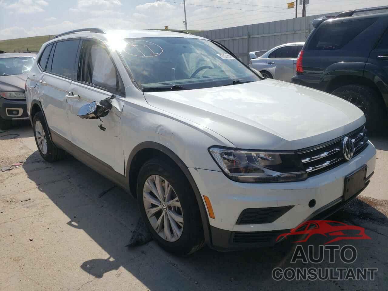 VOLKSWAGEN TIGUAN 2018 - 3VV0B7AX0JM208782