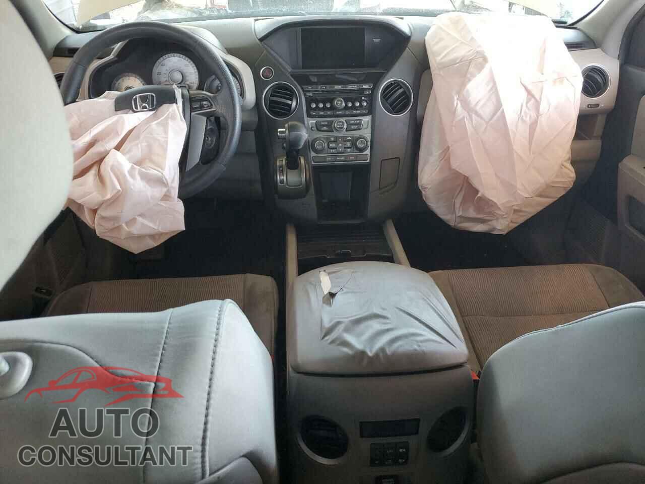 HONDA PILOT 2013 - 5FNYF3H45DB033500
