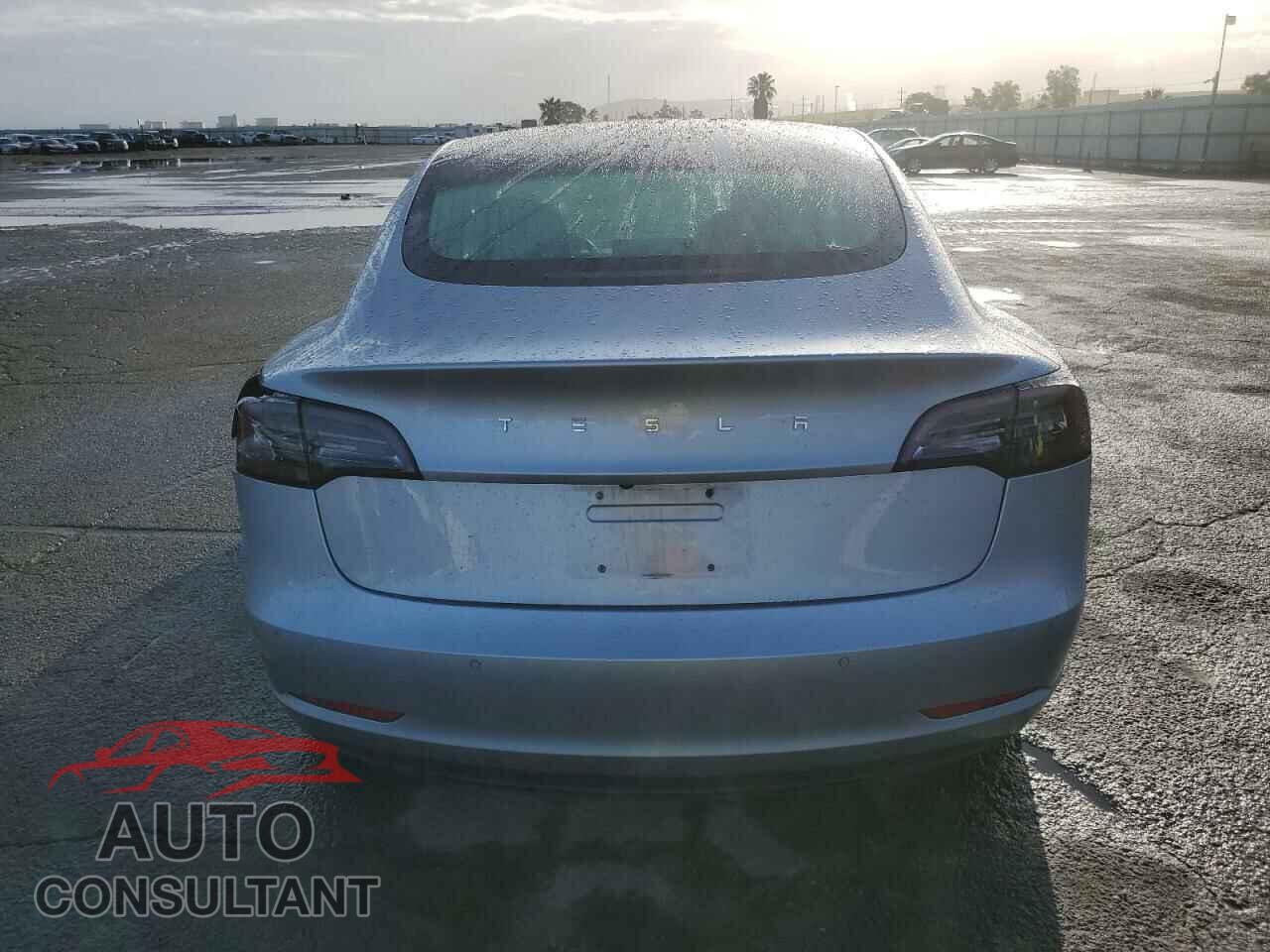 TESLA MODEL 3 2018 - 5YJ3E1EA6JF058770